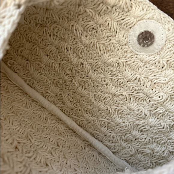 Shell Handbag - Picture 2 of 3